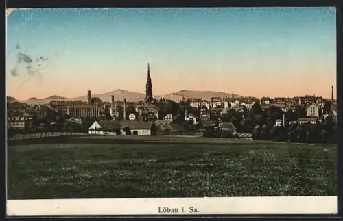 AK Löbau i. Sa., Stadtpanorama mit Kirche