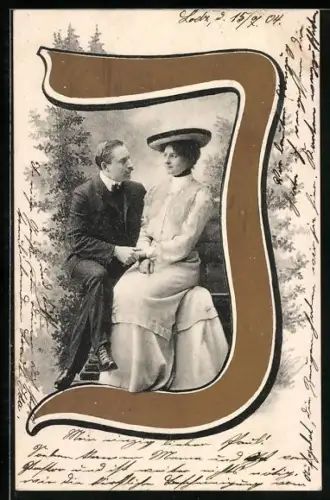 AK Buchstabe J, Verliebtes Paar sitzt verträumt auf einer Bank