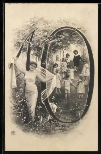 AK Frau mit Kindern und der Zahl 10 im Park