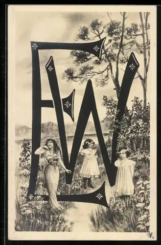 AK Junge Frau mit zwei Mädchen an den Buchstaben E & W