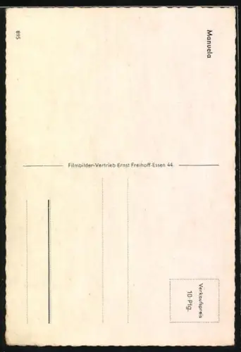 AK Musikerin Manuela steht auf Strassenlaterne
