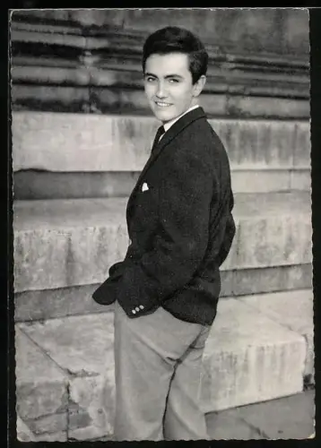 AK Musiker Rex Gildo blickt über die Schulter