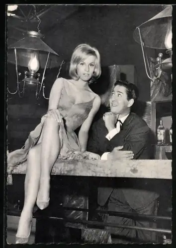 AK Musikerin Heidi Brühl mit dem Musiker Vico Torriani