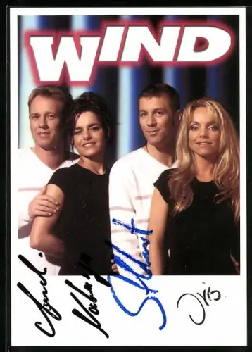 AK Musiker der Band Wind lächeln in die Kamera, Autogramme