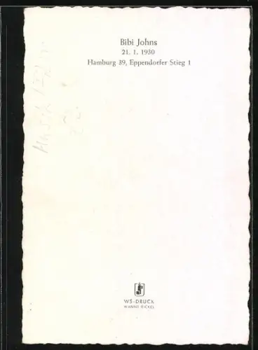 AK Bibi Johns mit langem Perlenohrring