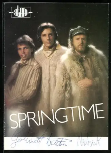 AK Musiker der Band Springtime blicken in die Kamera, Autogramme