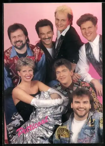 AK Musiker der Band Petticoat lächeln in die Kamera