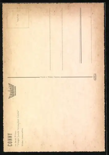 AK Musikerin Conny mit voluminöser Föhnfrisur