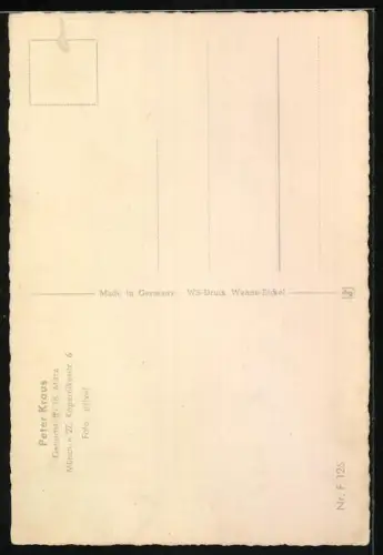 AK Musiker Peter Kraus bei einem Auftritt mit Gitarre