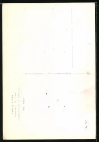 AK Musikerin Caterina Valente mit Gitarre beim Auftritt