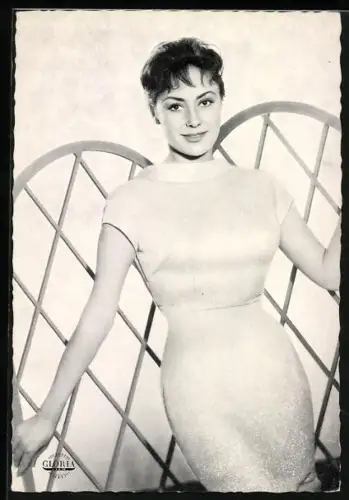 AK Caterina Valente im kurzärmeligen engen Kleid