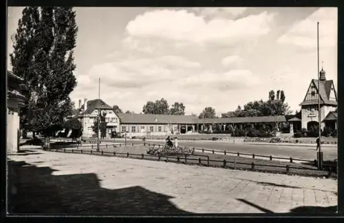 AK Bad Saarow-Pieskow, Bahnhofsplatz