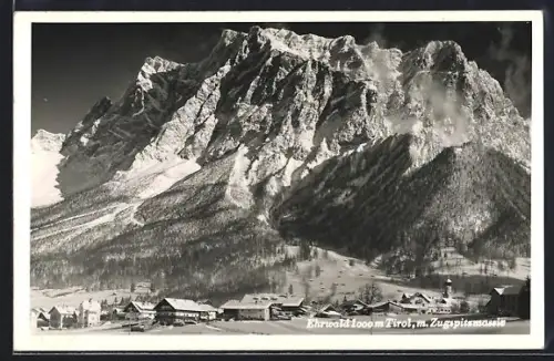 AK Ehrwald /Tirol, Ortspanorama mit Zugspitzmassiv