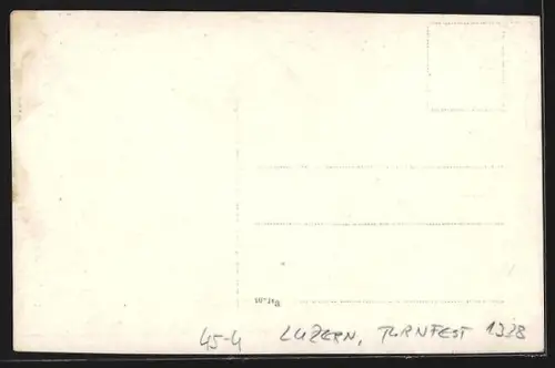 Foto-AK Luzern, Turnfest 1928, Turner beim Umzug in der Strasse