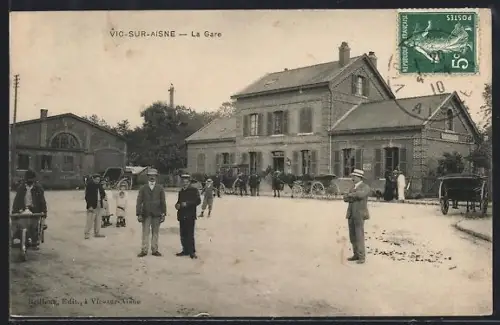 AK Vic-sur-Aisne, La Gare