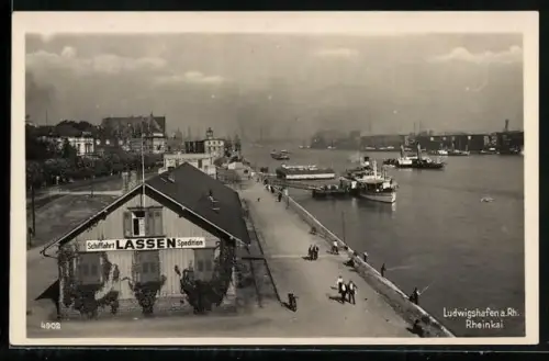 AK Ludwigshafen a. Rh., Rheinkai mit Dampfschiffen und Schiffahrt Lassen Spedition