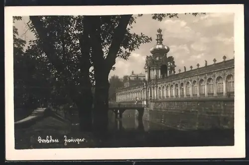 AK Dresden, Zwinger mit Brücke und Promenade