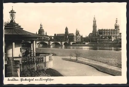 AK Dresden-Neustadt, Glockenspiel am Königsufer