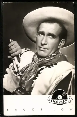 AK Musiker Bruce Low, Mit Revolver und Cowboyhut