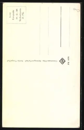 AK Schauspieler Rocco Granata mit einen Lächeln in die Kamera blickend