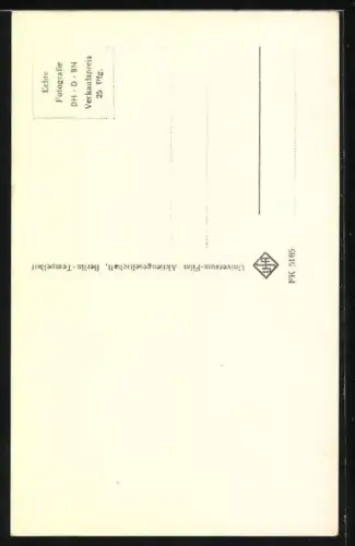 AK Musiker Paul Anka mit nacktem Oberkörper