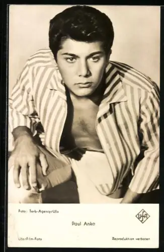 AK Musiker Paul Anka mit nackter Brust