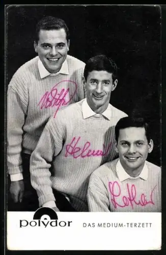 AK Musiker der Gruppe Das Medium-Terzett, Lächelnd und mit einheitlicher Kleidung