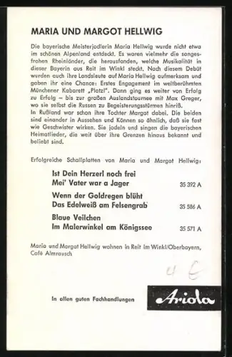 AK Musikerinnen Maria und Margot Hellwig, Lächelnd in die Kamera blickend