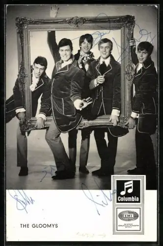 AK Musiker der Band The Gloomys im Gruppenfoto, einen Bilderrahmen haltend