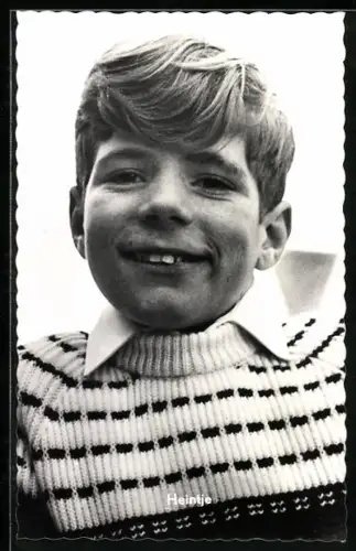 AK Musiker Heintje im Pullover mit Hemdkragen