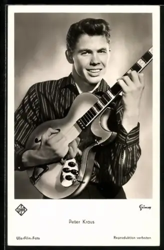 AK Peter Kraus mit Gitarre
