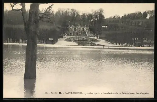 AK Saint-Cloud, Inondation de la Seine devant les Cascades, janvier 1910