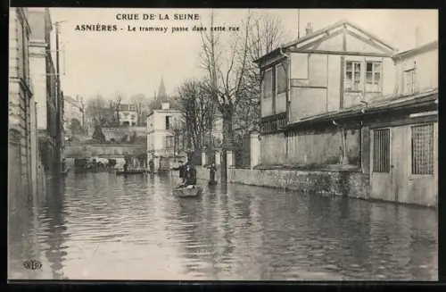 AK Asnières, Le tramway passe dans cette rue lors de la crue de la Seine