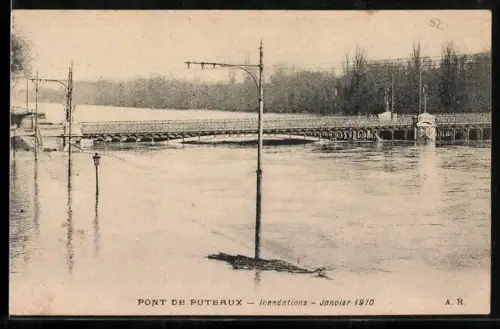 AK Puteaux, Inondations de janvier 1910 au pont de Puteaux
