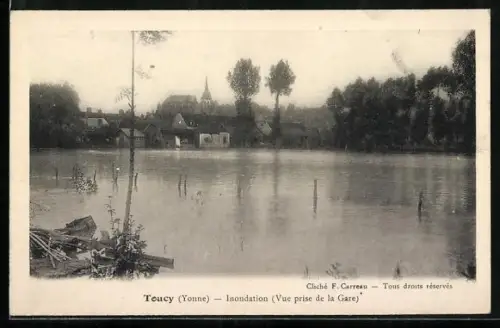 AK Toucy, Inondation, Vue prise de la Gare