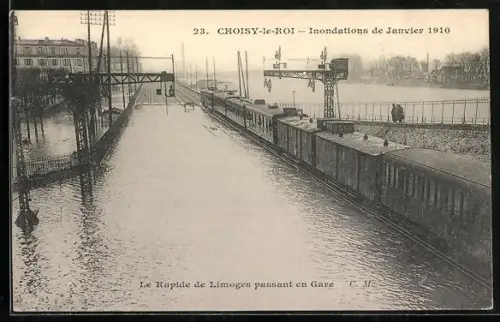 AK Choisy-le-Roi, Le Rapide de Limoges passant en Gare lors des inondations de Janvier 1910