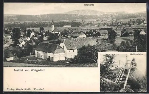 AK Weigsdorf, Ortsansicht mit Kirche und Fernblick auf die Tafelfichte, Heidensteine