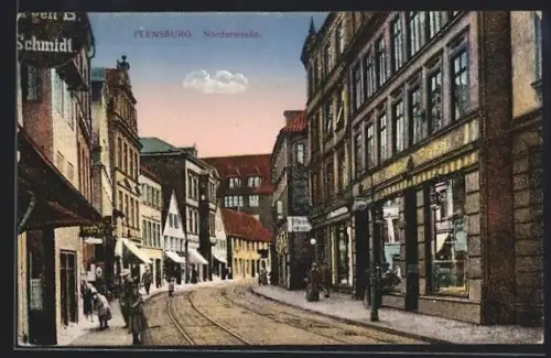AK Flensburg, Norderstrasse mit Einwohnern