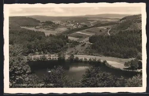 AK Daun /Eifel, Gemündener Maar aus der Vogelschau