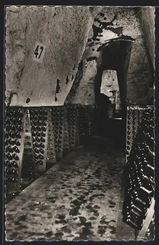 AK Reims, Champagne, Veuve Clicquot-Ponsardin, Dans les profondes Crayères, Weinkeller