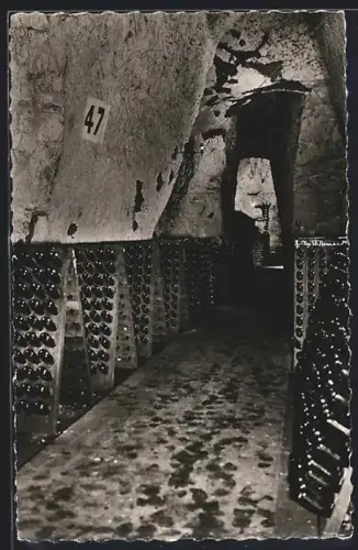 AK Reims, Champagne, Veuve Clicquot-Ponsardin, Dans les profondes Crayères, Weinkeller