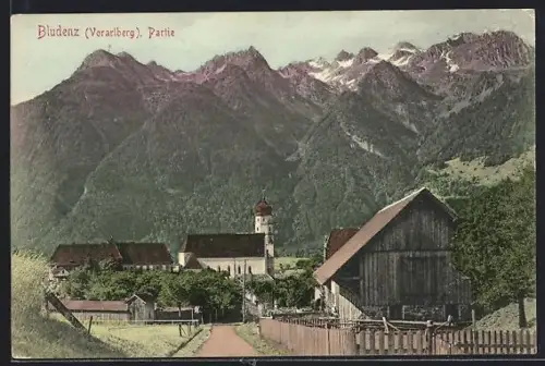 AK Bludenz /Vorarlberg, Strassenpartie mit Kirche