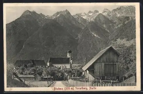 AK Bludenz /Vorarlberg, Strassenpartie mit Kirche