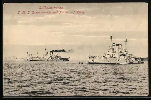 AK Wilhelmshaven, Linienschiffe Braunschweig und Hessen auf Reede liegend, Kriegsschiffe