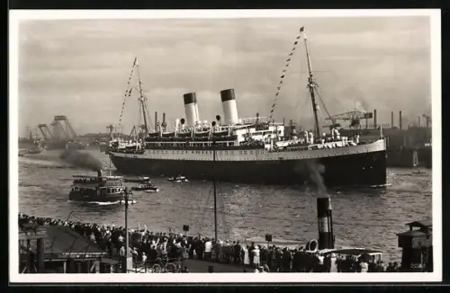 AK Hamburg, Passagierschiff Monte Sarmiento verlässt den Hafen