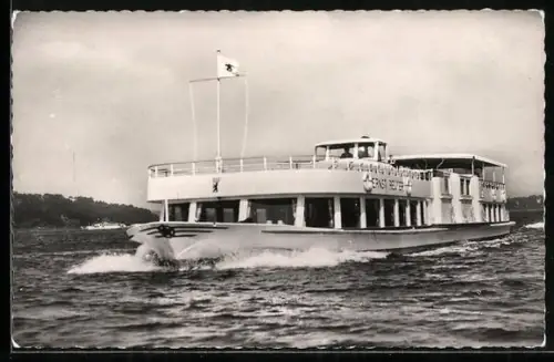 AK Berlin-Steglitz, Passagier-Binnenschiff Ernst Reuter von 1957 der Stern- und Kreisschiffahrt