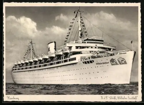 AK KDF-Passagierschiff Wilhelm Gustloff in leicht bewegter See