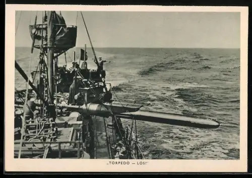 AK Torpedoboot der Kriegsmarine bei Torpedoausstoss