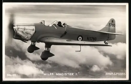 AK Miles Magister I. der Royal Air Force