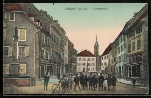 AK Altkirch, Kinder auf der Kreuzgasse mit Geschäften